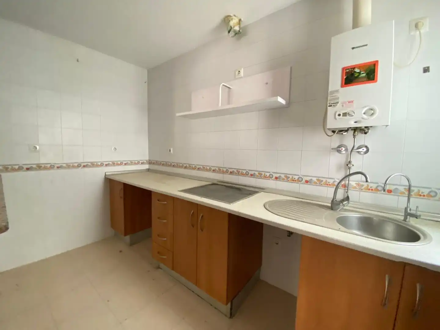 Kitchen of Flat for sale in Sanlúcar de Barrameda  with Balcony