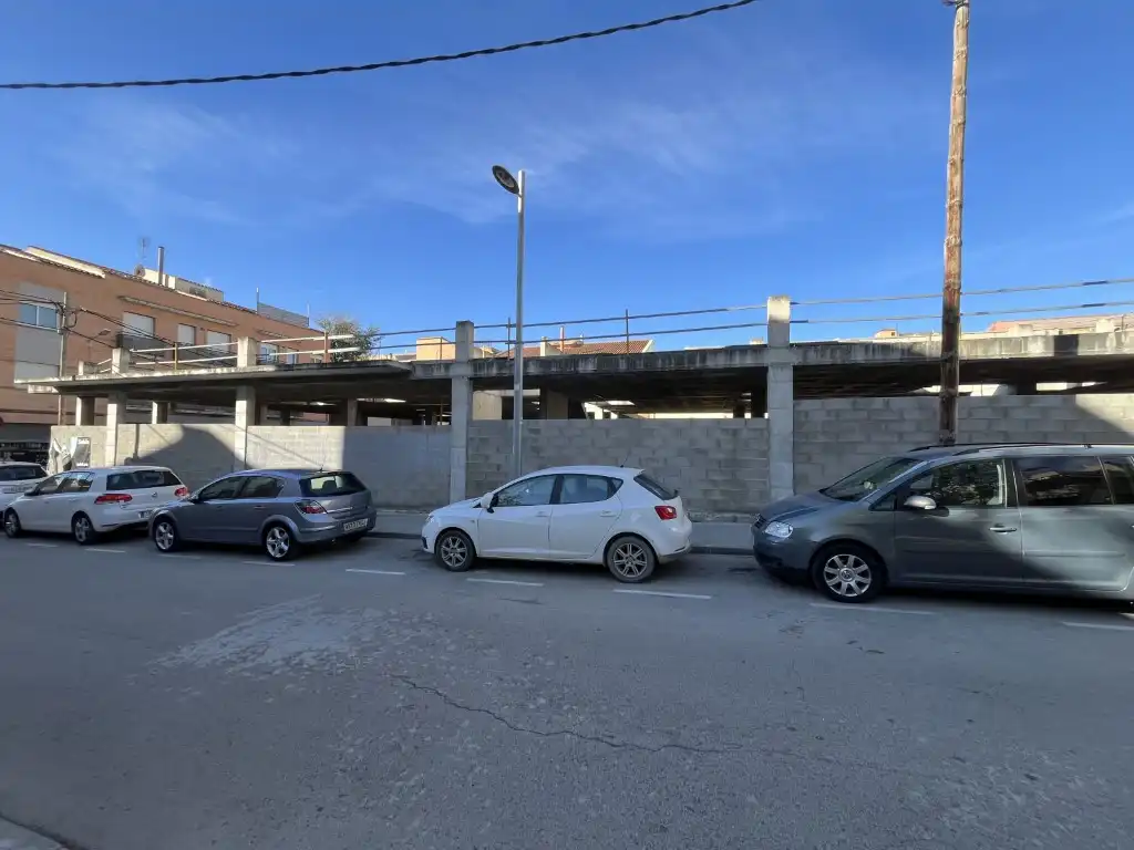 Others for sale in Calle Marti Franquesa, imagen 7