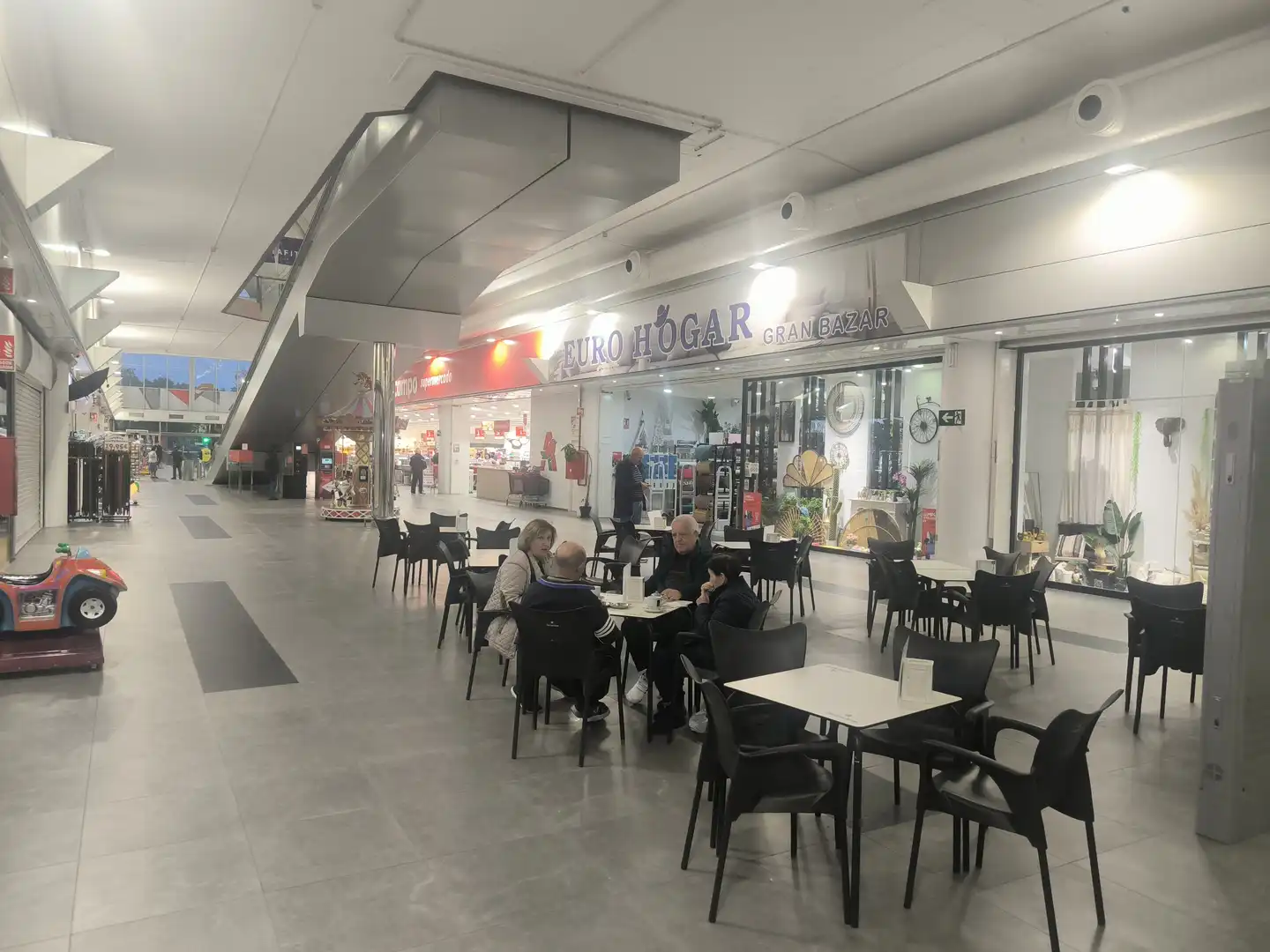 Local en venta en Avenida de las Provincias, 37, La Serna
