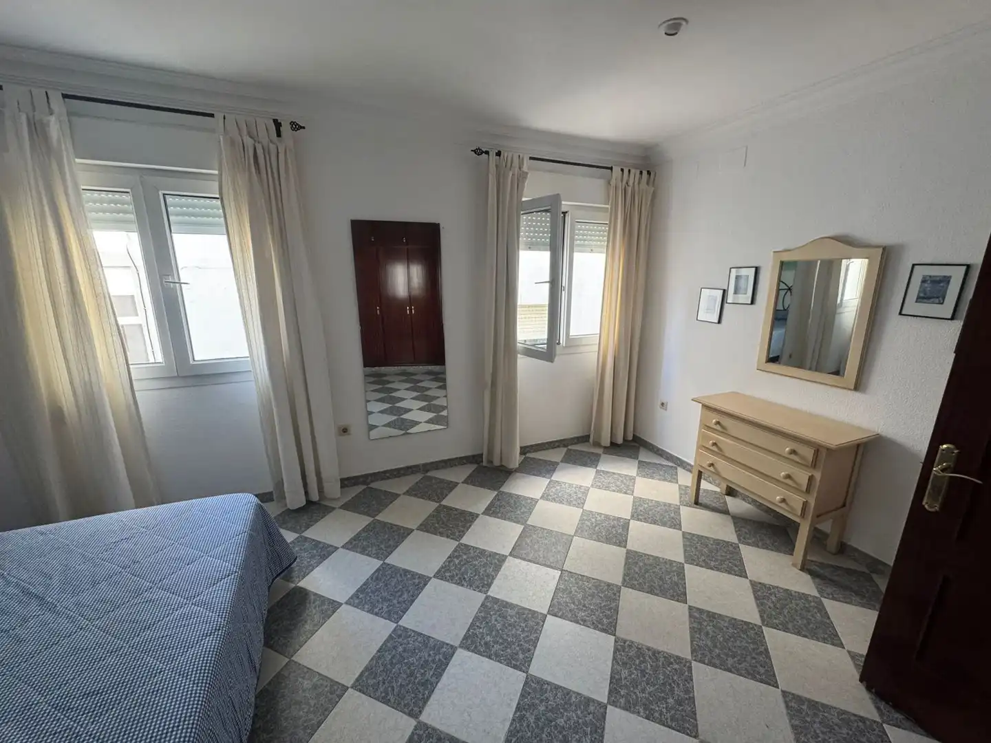 Flat with terrace for sale in Conil, imagen 9