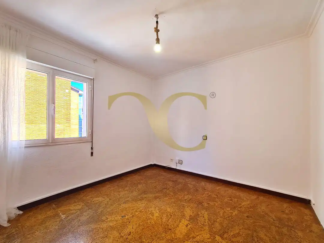 Habitación de Piso en venta en Gijón  con Calefacción, Jardín privado y Terraza
