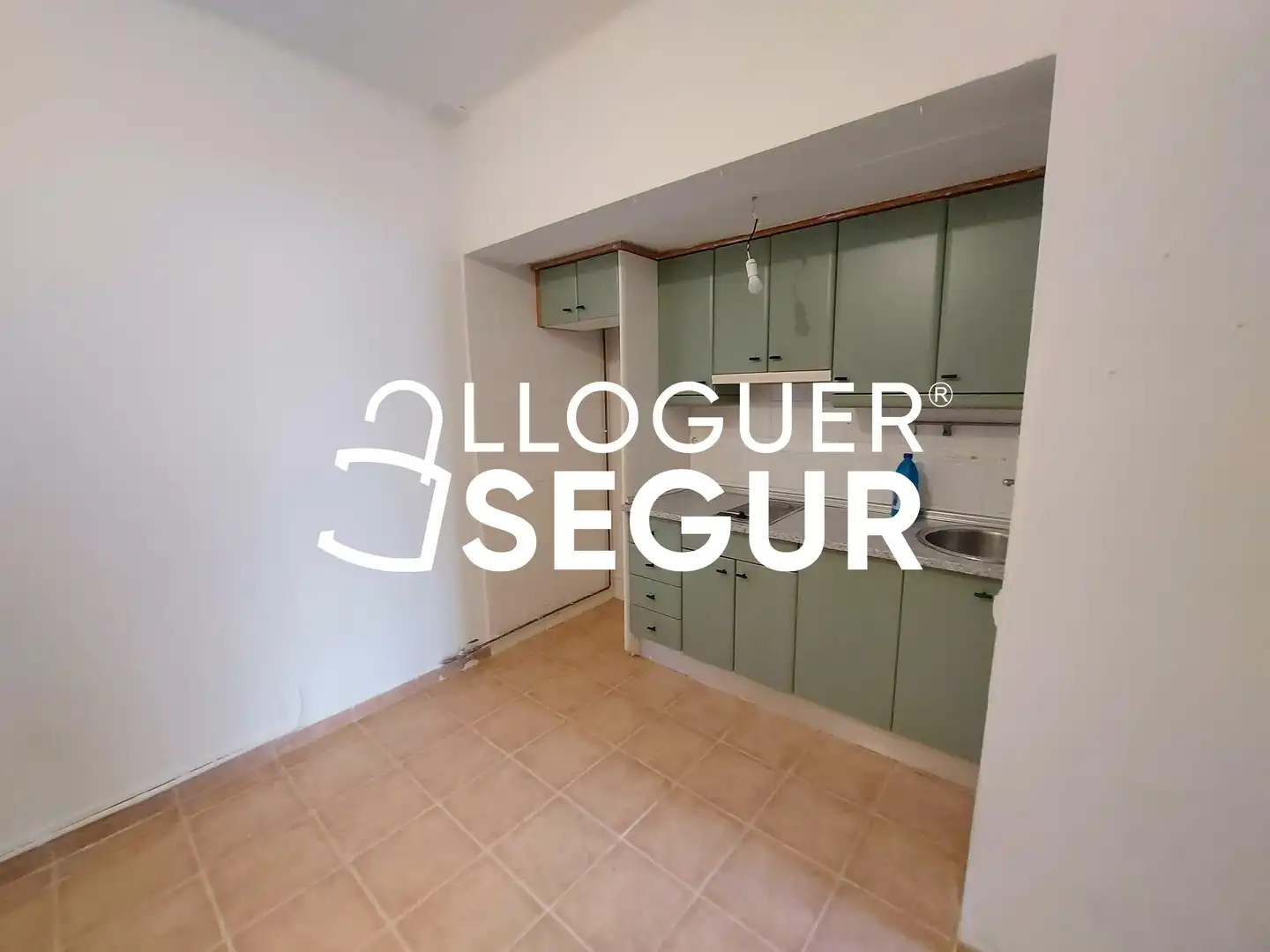 Cuina de Pis de lloguer en Barcelona amb Terrassa