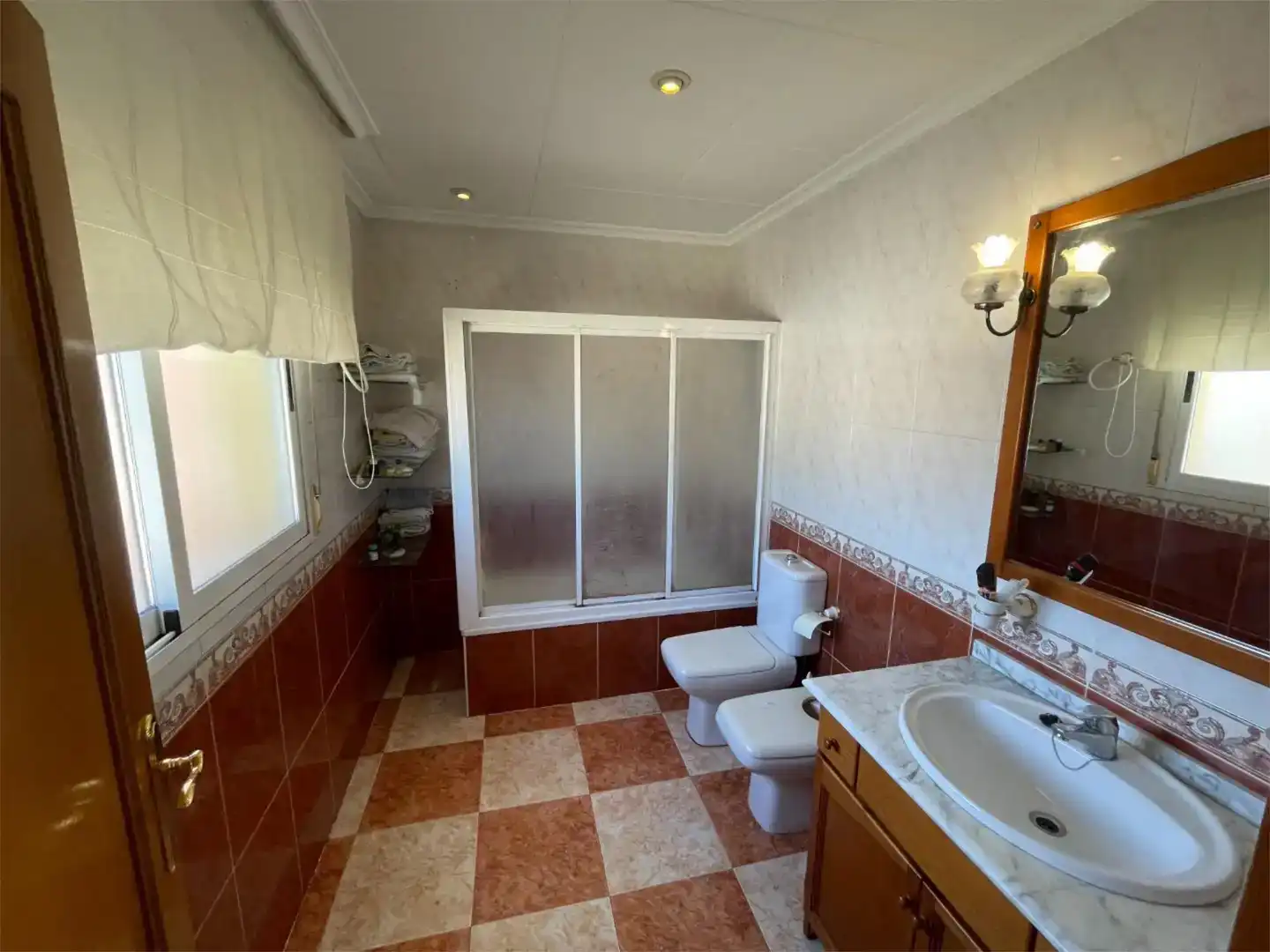 Baño de Piso en venta en Castelló de Rugat con Aire acondicionado, Trastero y Amueblado