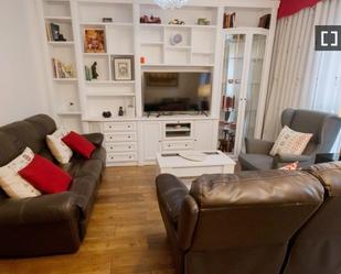 Living room of Flat to rent in  Madrid Capital  with Air Conditioner and Balcony