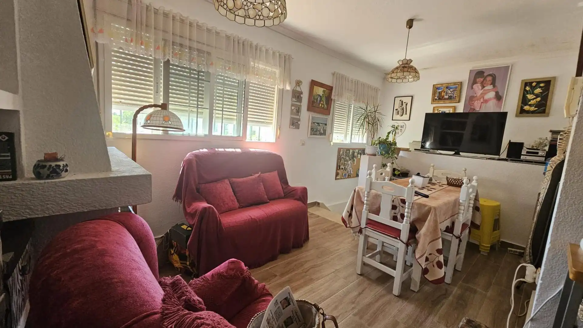 Sala d'estar de Casa adosada en venda en Algeciras