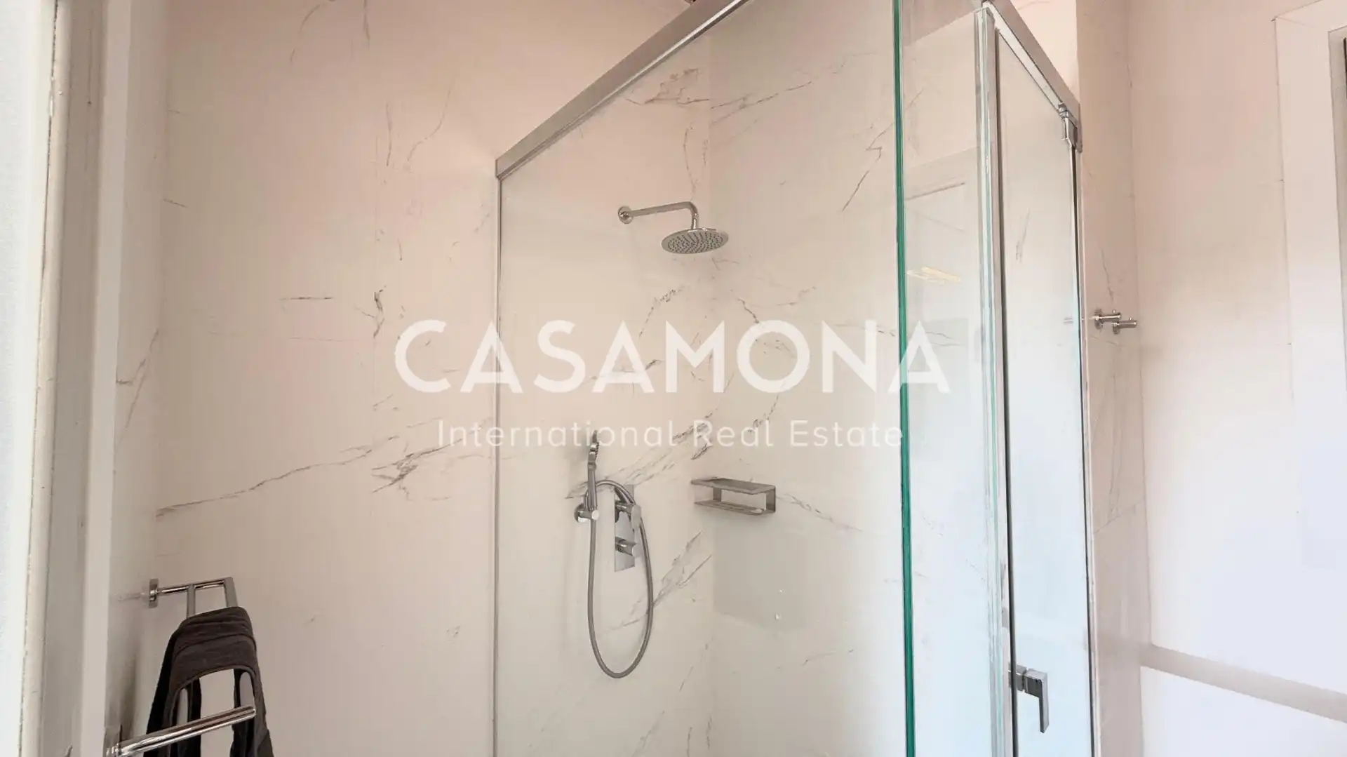 Appartement compact avec terrasse à vendre à Eixample, imagen 32