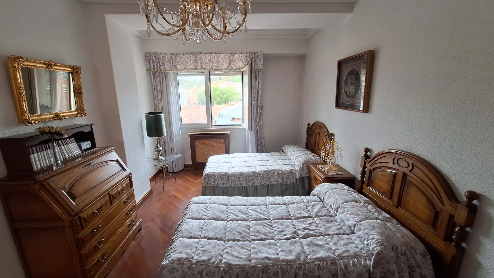 Habitación de Piso en venta en Burgos con Calefacción, Terraza y Amueblado