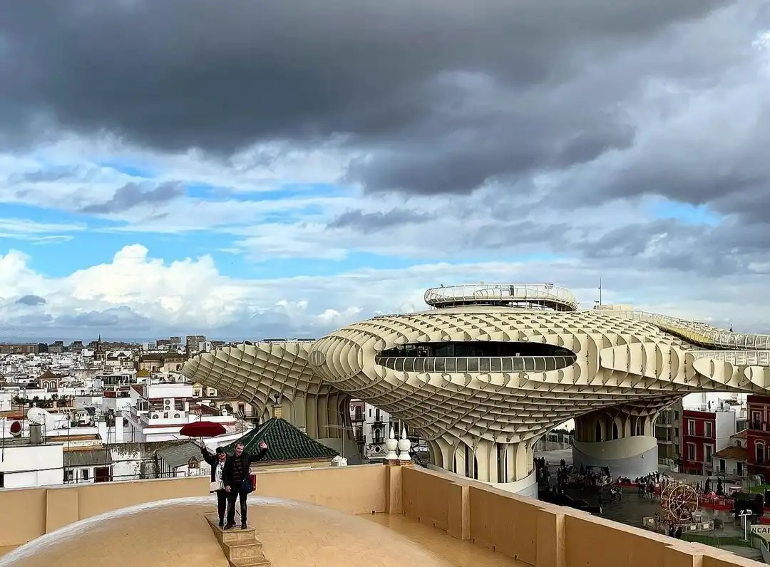 Außenansicht von Geschaftsraum zur Miete in Sevilla mit Klimaanlage und Heizung