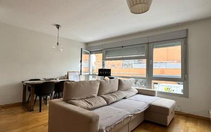 Living room of Flat for sale in  Madrid Capital  with Air Conditioner, Heating and Parquet flooring