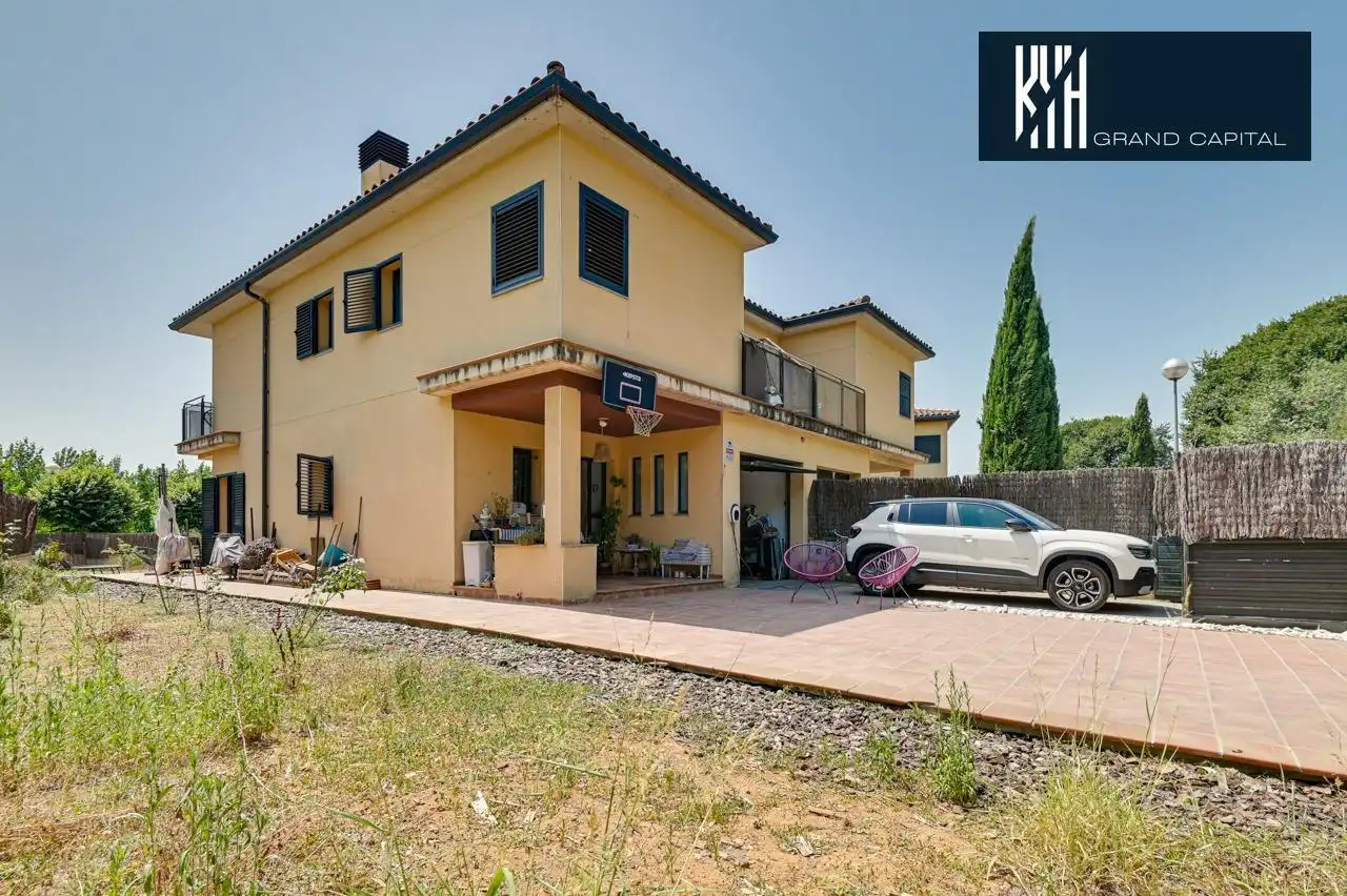 Casa con terraza en venta en Carrer Carrer Llevant