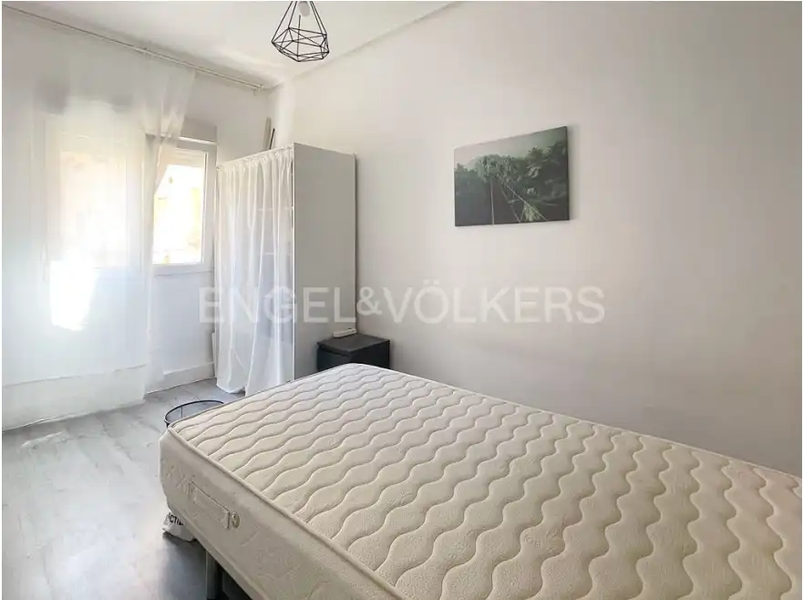 Habitación de Apartamento en venta en Valencia con Calefacción