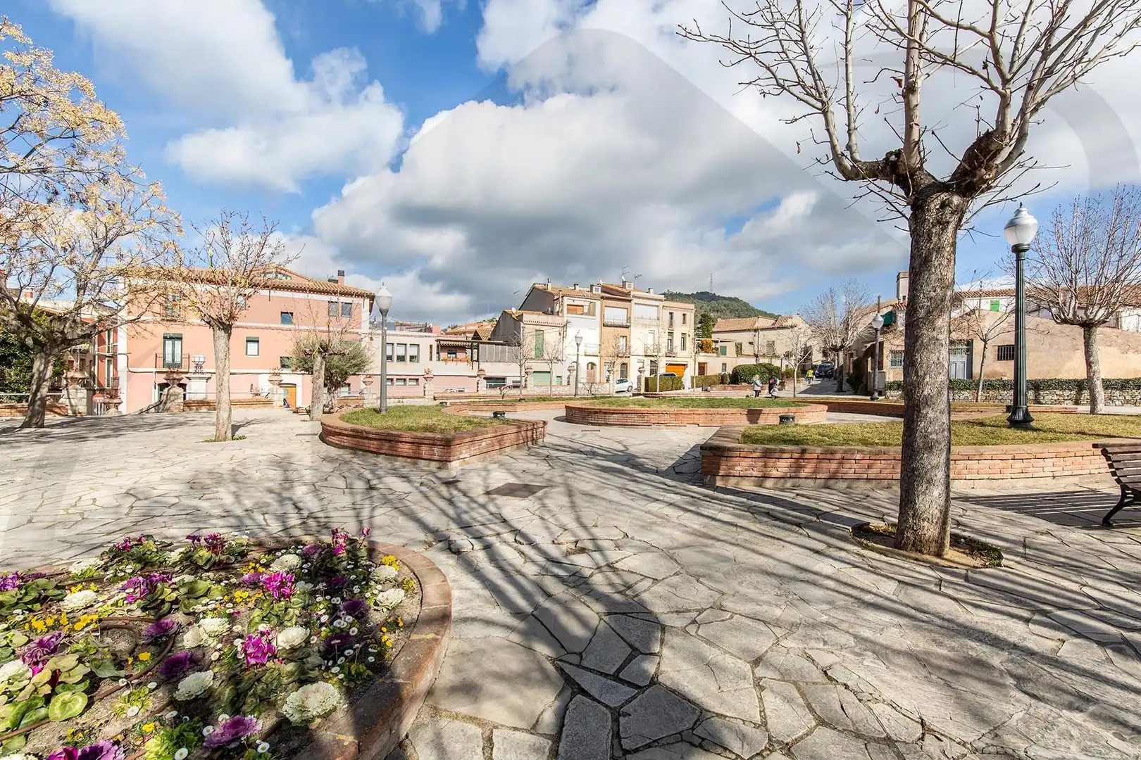 Vista exterior de Casa o xalet en venda en Castellar del Vallès amb Aire condicionat, Calefacció i Traster