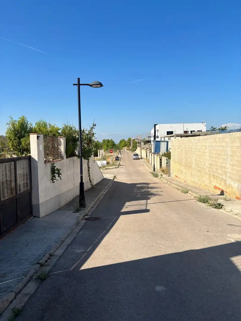 Außenansicht von Residential zum Verkauf in L'Énova
