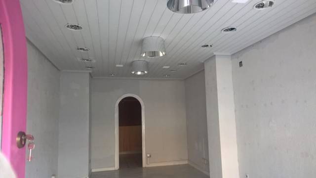 Local comercial en Alquiler en Logroño - Perez Galdos en Jesuitas
