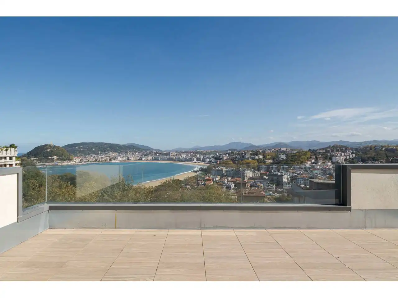 Terrassa de Casa o xalet en venda en Donostia - San Sebastián  amb Calefacció, Jardí privat i Terrassa