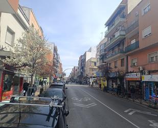 Vista exterior de Apartament en venda en  Madrid Capital amb Terrassa i Balcó