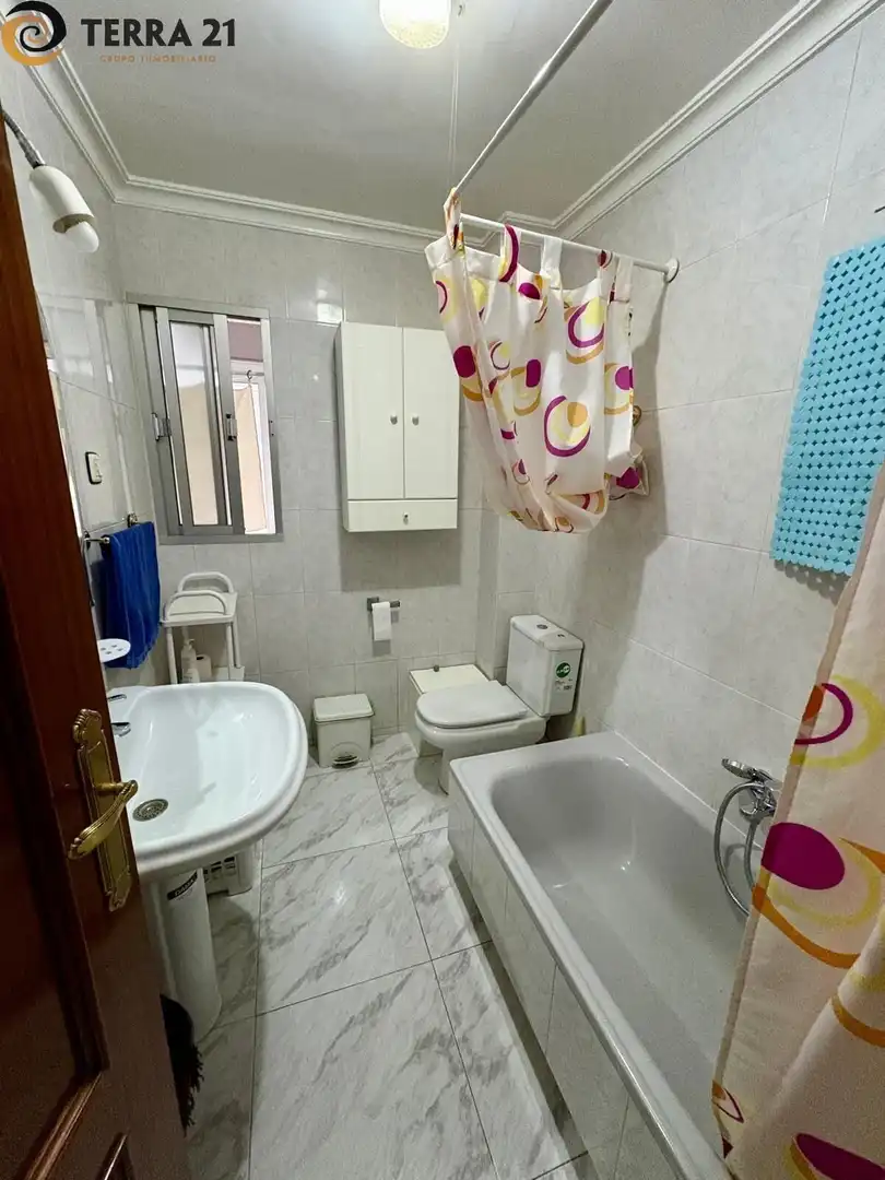 Bathroom of Flat for sale in Jaén  with Balcony