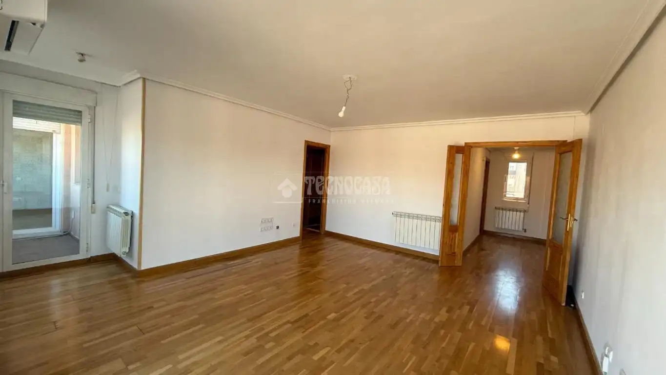 Sala de estar de Piso en venta en Alcalá de Henares con Aire acondicionado, Calefacción y Terraza