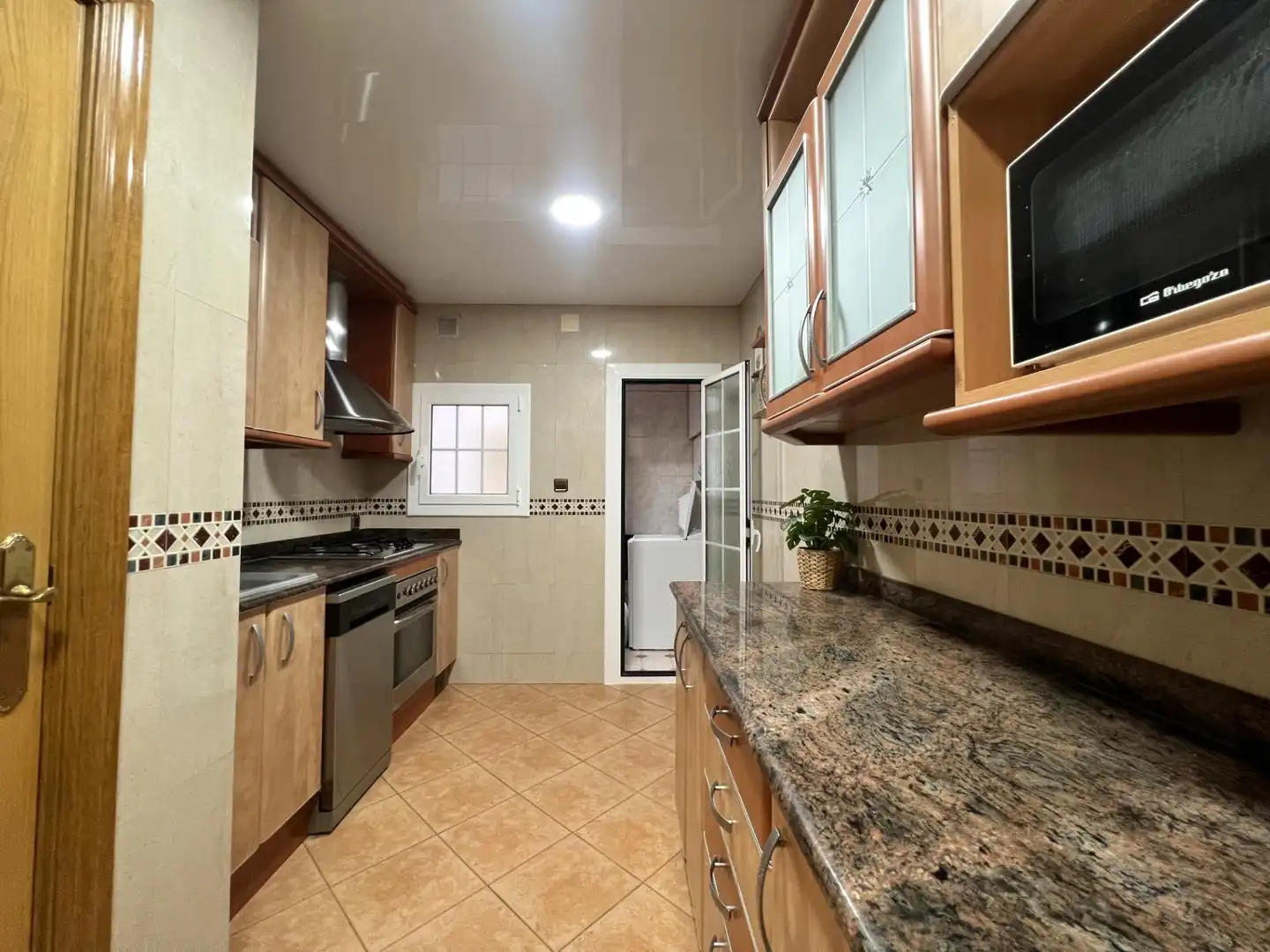 Kitchen of Flat for sale in L'Hospitalet de Llobregat  with Air Conditioner, Heating and Furnished