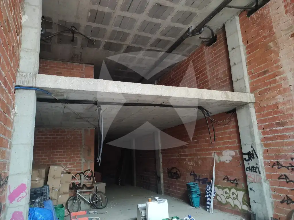 Gewerbefläche zur Miete in Calle Julio Cienfuegos Linares, imagen 5