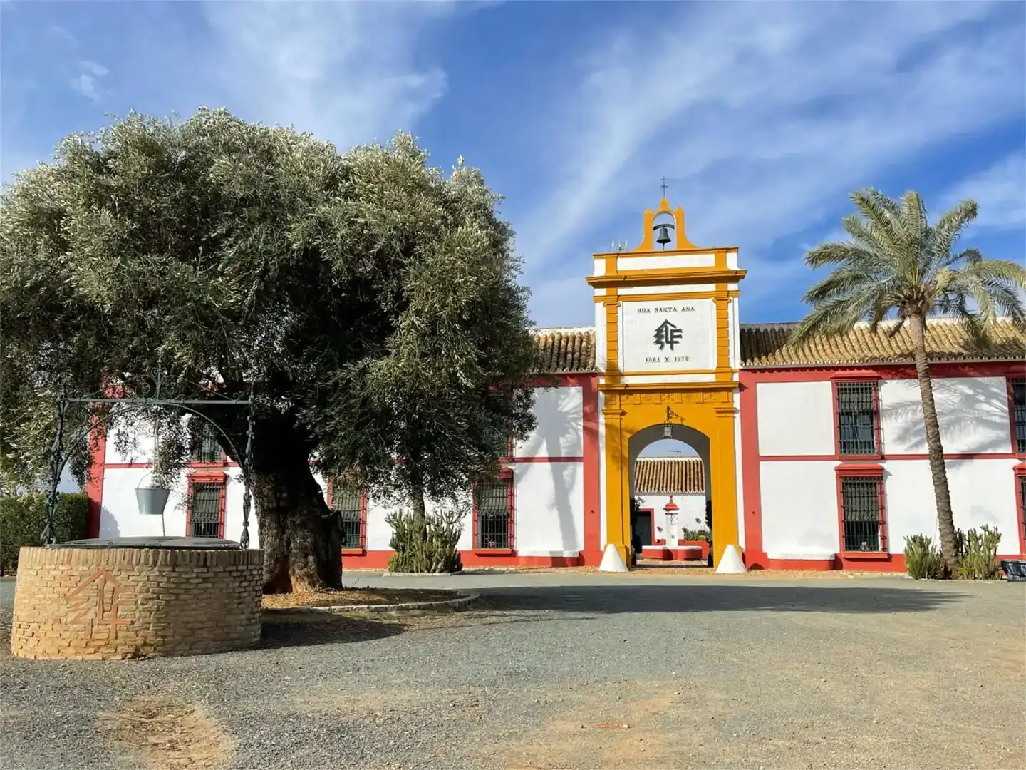Vista exterior de Finca rústica en venda en Carmona, Sevilla