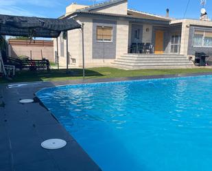 Piscina de Casa o xalet en venda en Torrevieja amb Aire condicionat, Calefacció i Jardí privat