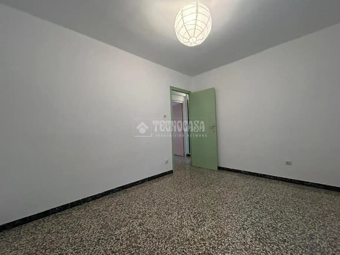 Schlafzimmer von Wohnung zum Verkauf in Zaragoza mit Heizung
