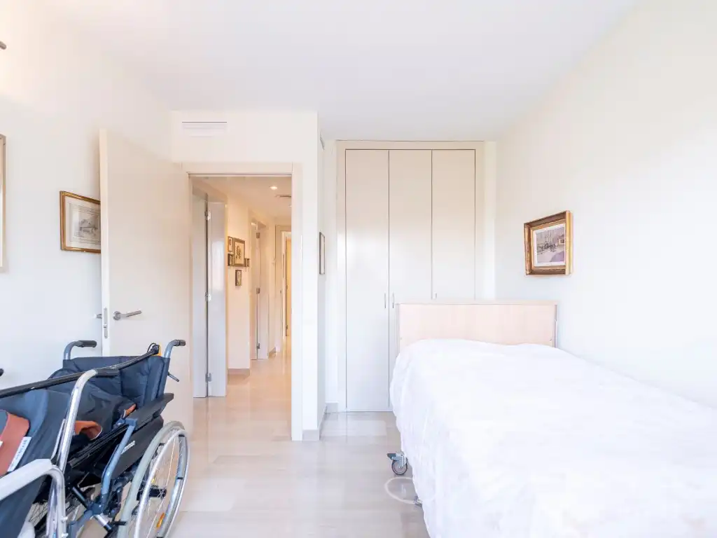 Bedroom of Attic for sale in Sant Cugat del Vallès  with Air Conditioner, Terrace and Swimming Pool