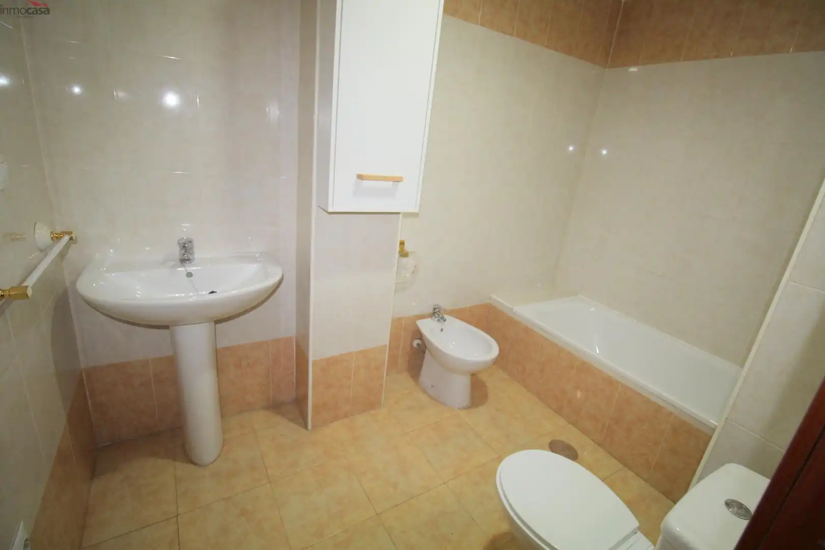 Bathroom of Flat for rent in Armilla