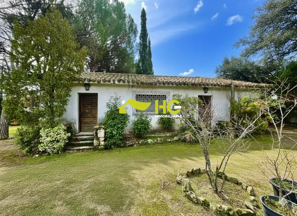 Jardí de Casa o xalet en venda en Galapagar amb Calefacció i Piscina