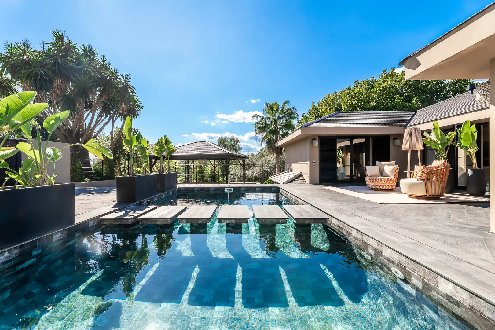 Swimming pool of Houses for sale in Marbella  with Air Conditioner, Private garden and Terrace