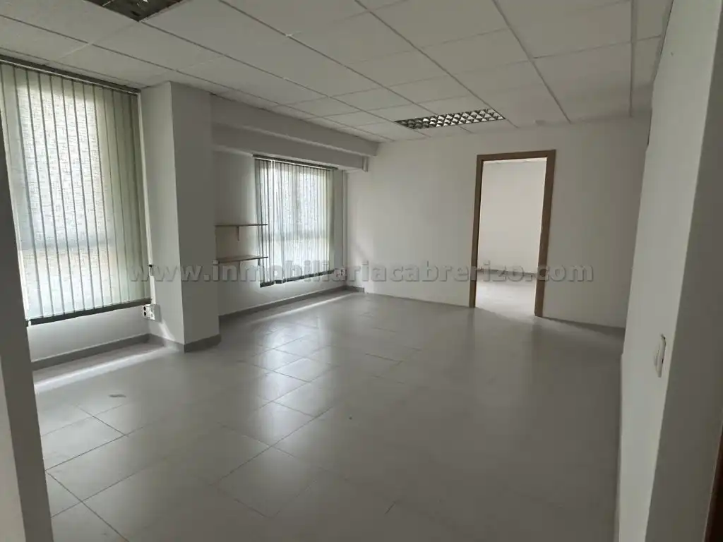 Oficina en venta en  Logroño