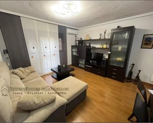 Living room of Flat for sale in Salamanca Capital  with Balcony