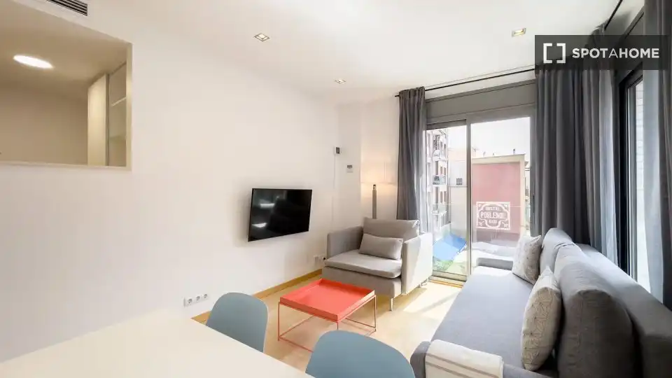 Flat with terrace to rent in Sant Martí, imagen 2
