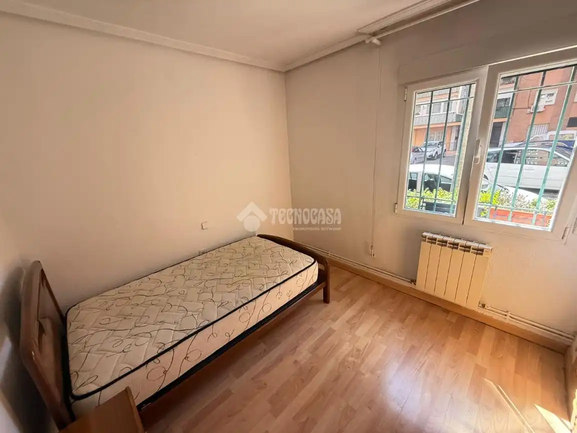 Bedroom of Flat for sale in Alcalá de Henares  with Heating