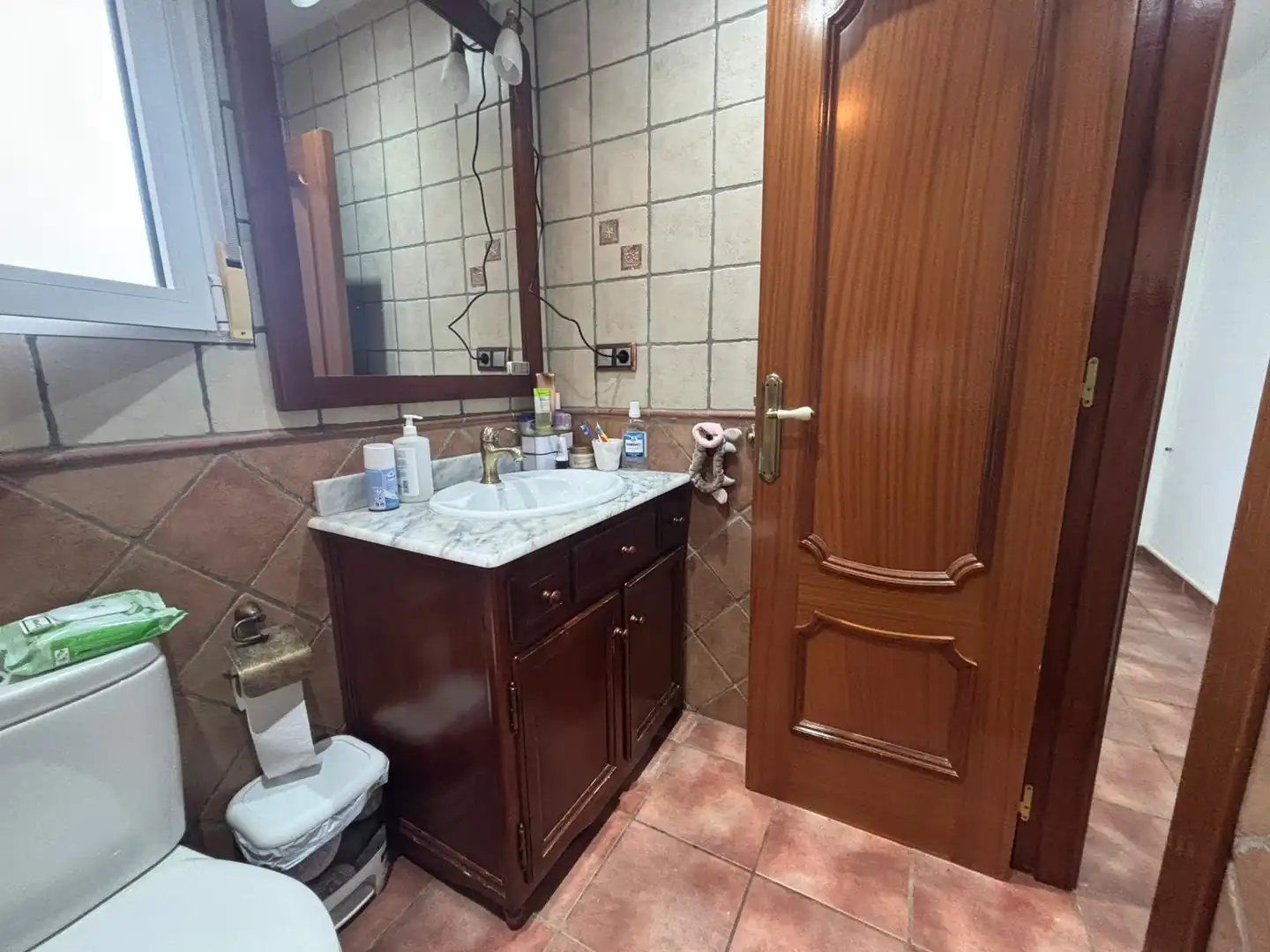Baño de Casa adosada en venta en Los Montesinos con Aire acondicionado, Terraza y Amueblado