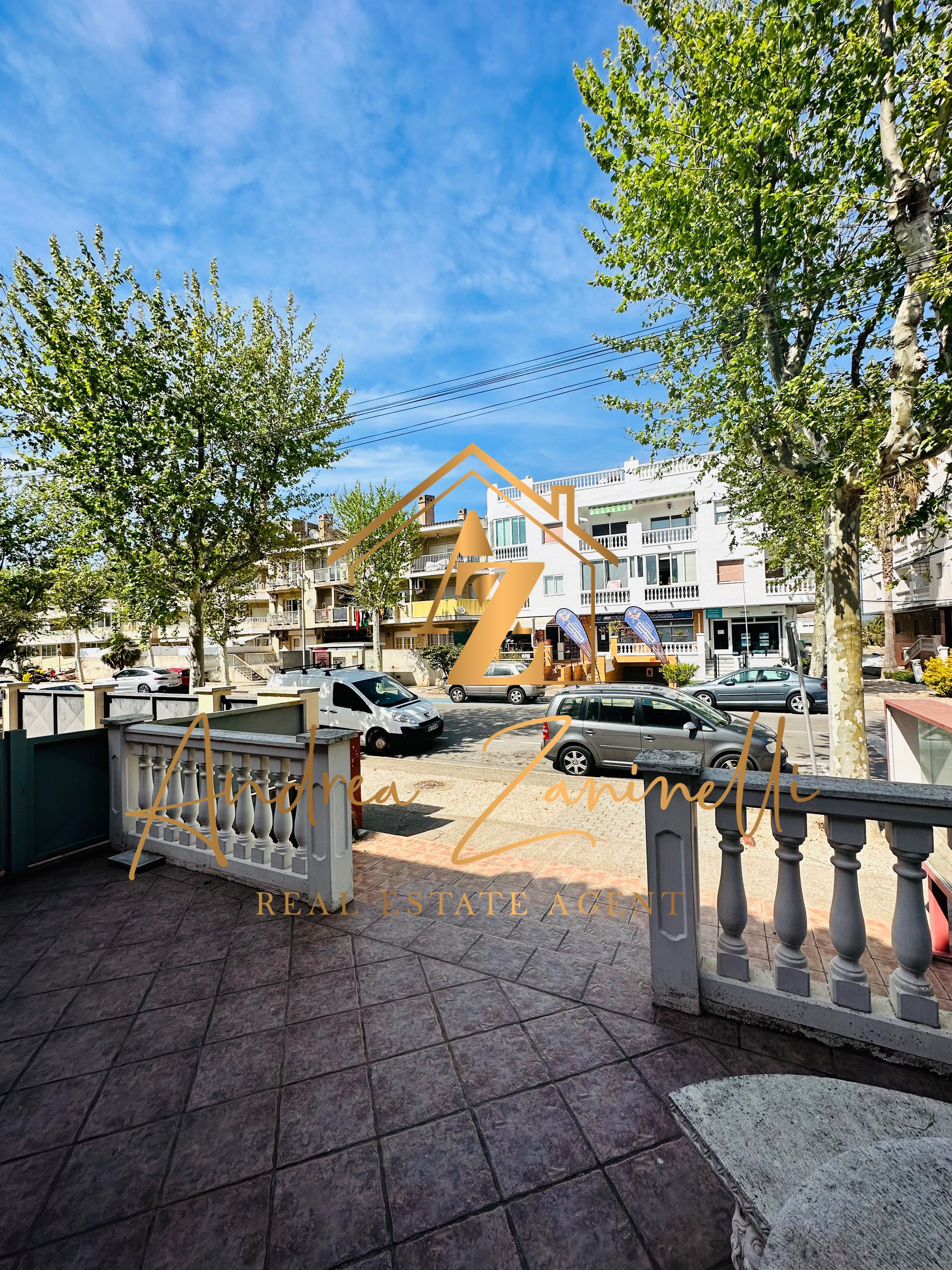 Vista exterior de Oficina de alquiler en Empuriabrava con Aire acondicionado y Terraza