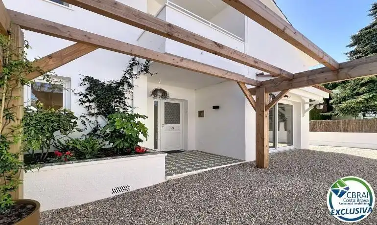 House with garden for sale in Calle PENI, imagen 2
