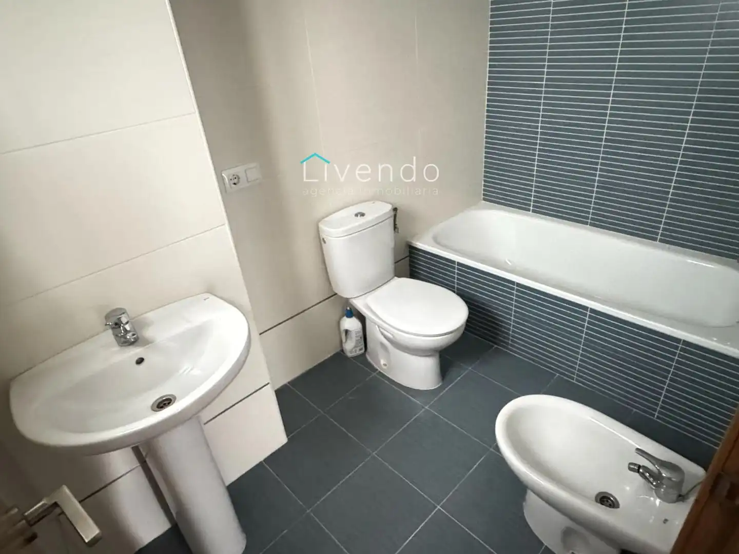 Badezimmer von Wohnung zum Verkauf in Alcalá de los Gazules mit Schwimmbad und Gemeinschaftspool