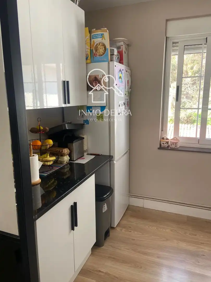 Cocina de Piso en venta en Castrillón con Terraza, Amueblado y Horno