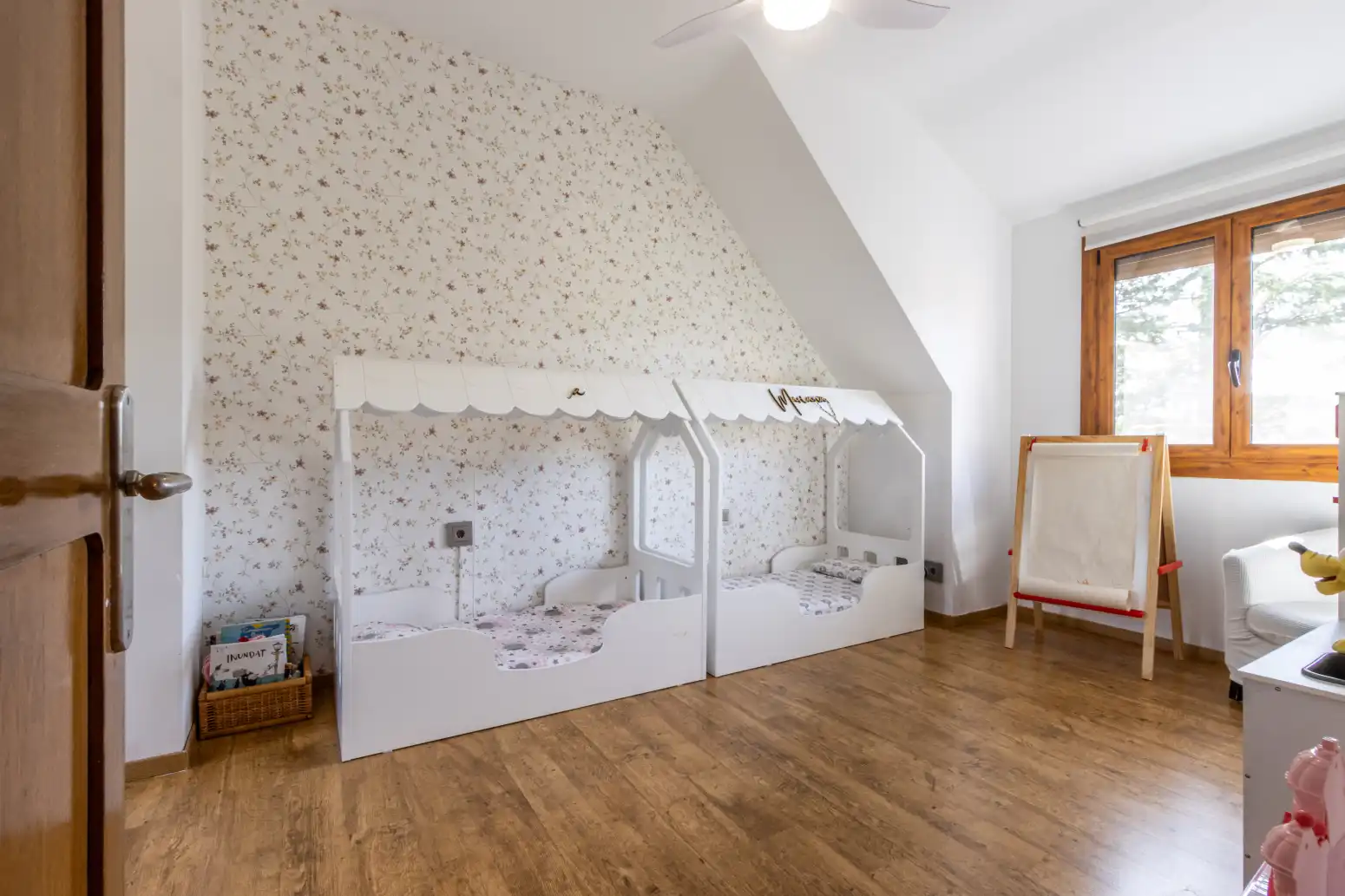 Dormitori de Casa o xalet en venda en Matadepera amb Calefacció, Parquet i Terrassa