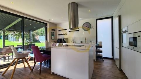 Foto 3 de Casa o xalet en venda a Calle de Luís Ortiz Berrocal, Bernueces, Gijón