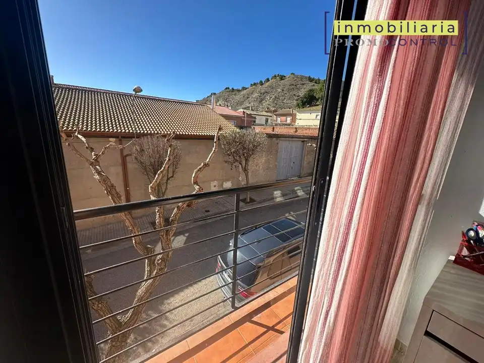 Terrassa de Casa adosada en venda en Zuera amb Calefacció, Jardí privat i Terrassa
