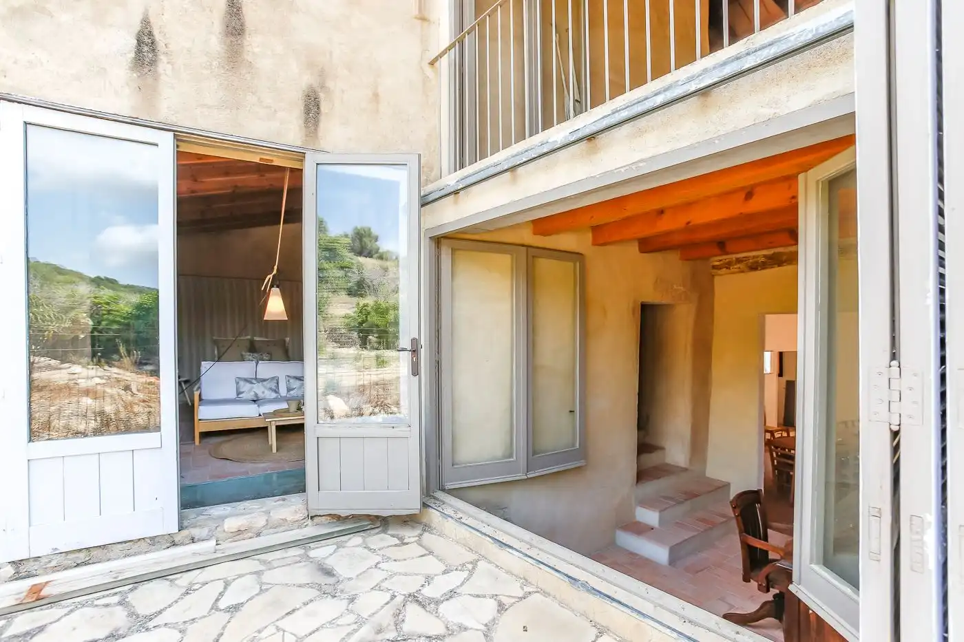 Country homes for sale in Albinyana