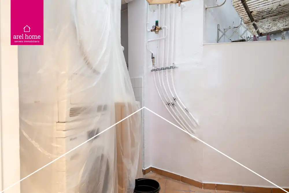 Flat for sale in Esplugues de Llobregat  with Air Conditioner