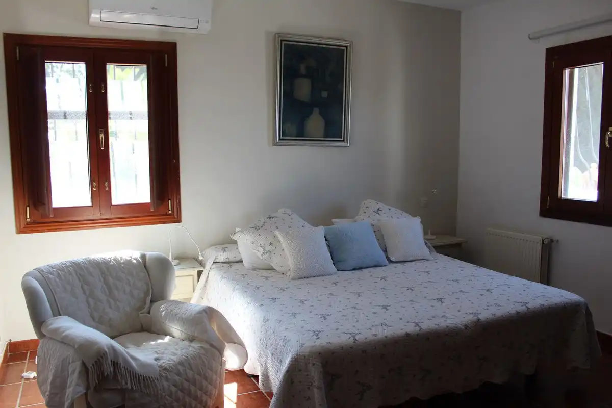 Dormitori de Casa adosada en venda en Marbella amb Aire condicionat, Terrassa i Traster