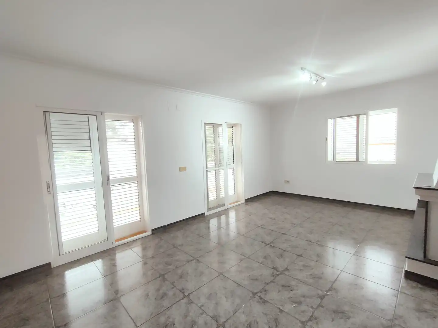 Casa o chalet en venta en Chiva con Jardín privado, Terraza y Trastero