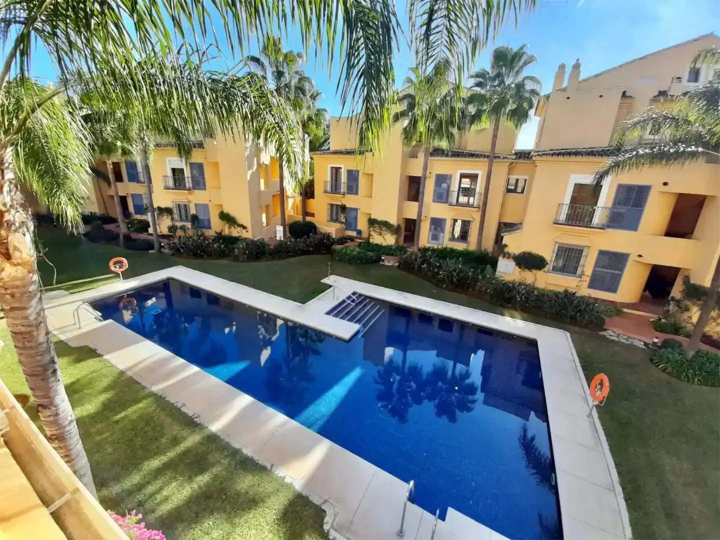 Exterior view of Flat for rent in Milla de Oro