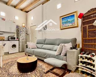 Living room of Flat for sale in  Barcelona Capital  with Heating and Furnished