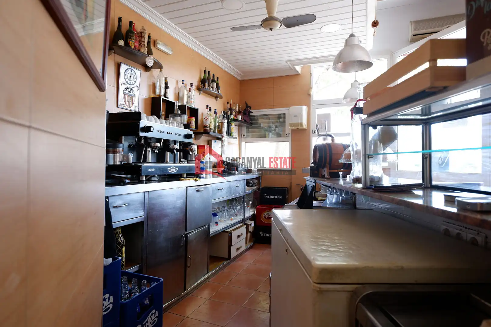 Local en venta en Valencia con Aire acondicionado y Amueblado